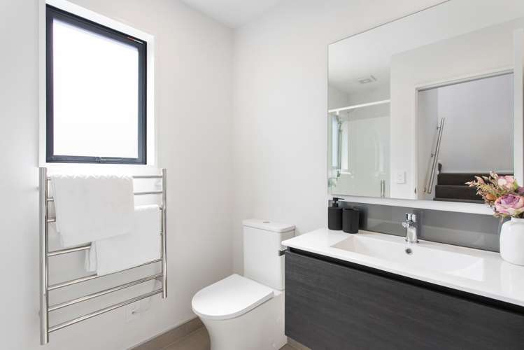 1/15 Silvester Street Woolston_7