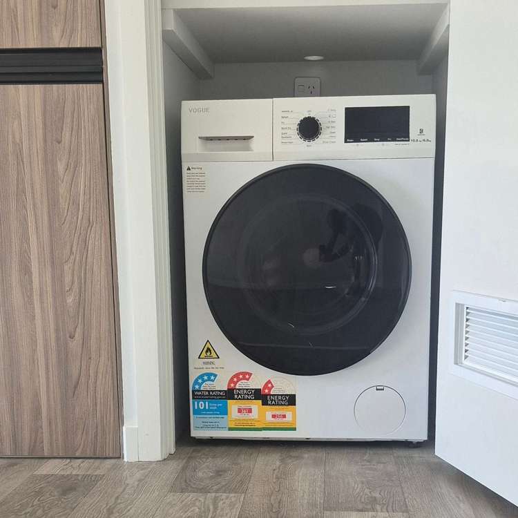 101/14 Laings Road Hutt Central_4