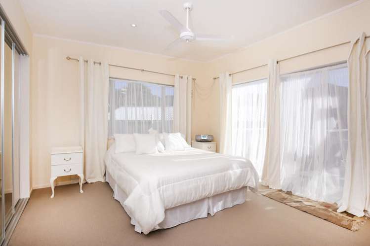 39 Foster Avenue Huia_10