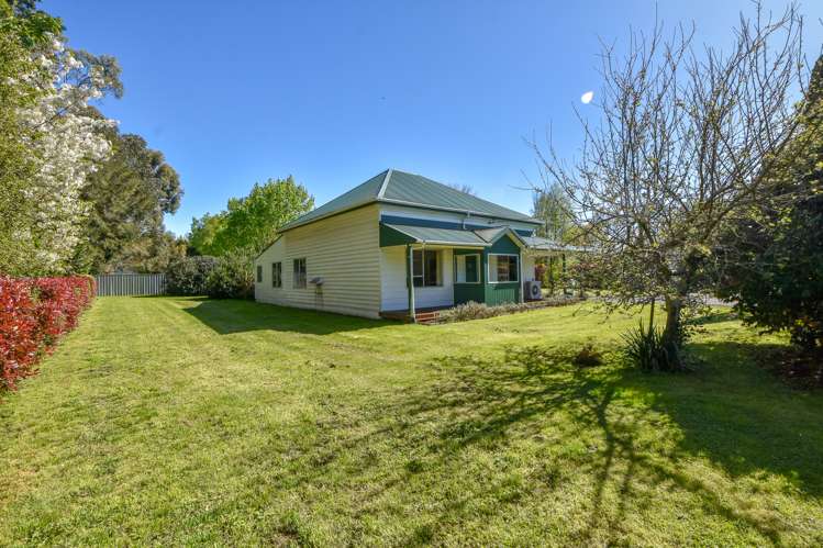 60 Lincoln Road Carterton_19