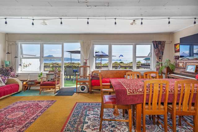 44 Marine Parade Cooks Beach_4