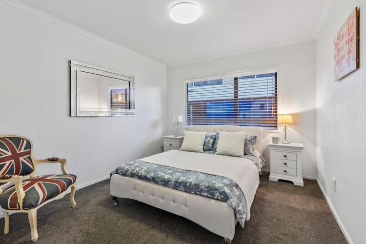 7 Santorini Key Papamoa_15
