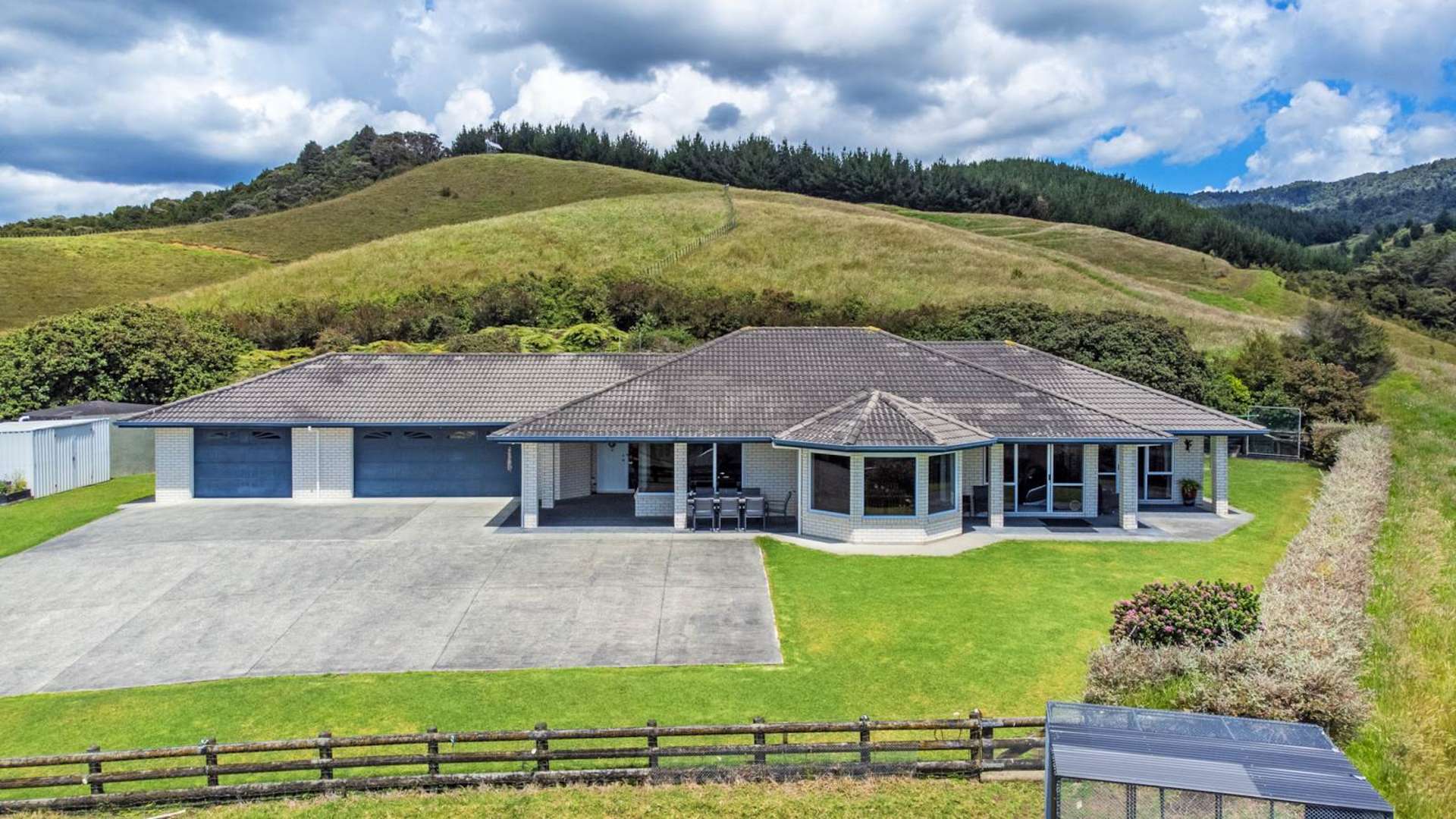 1801 East Coast Road Whakatiwai_0