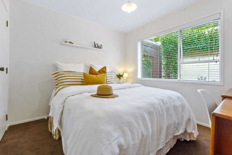 2/2 Vari Place Bayview_5