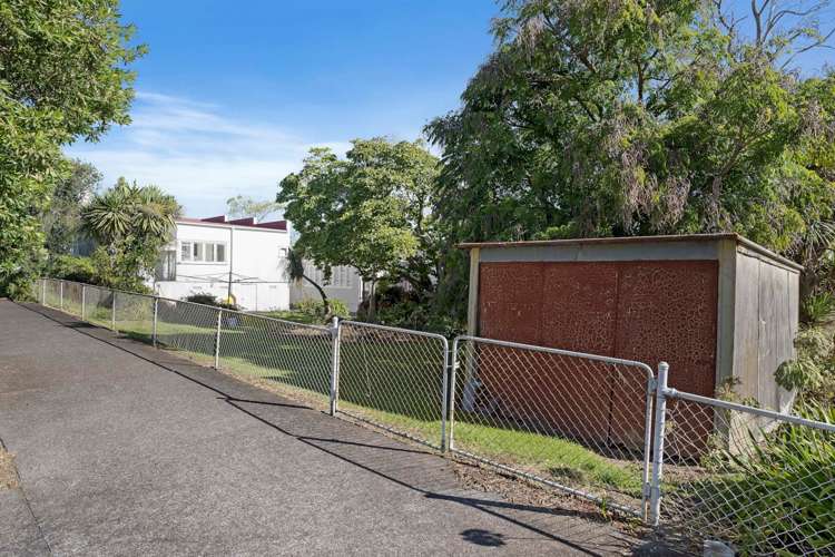 57 Smale Street Point Chevalier_5