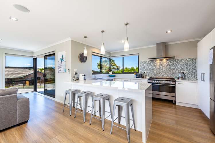 39 Roberta Crescent Orewa_16