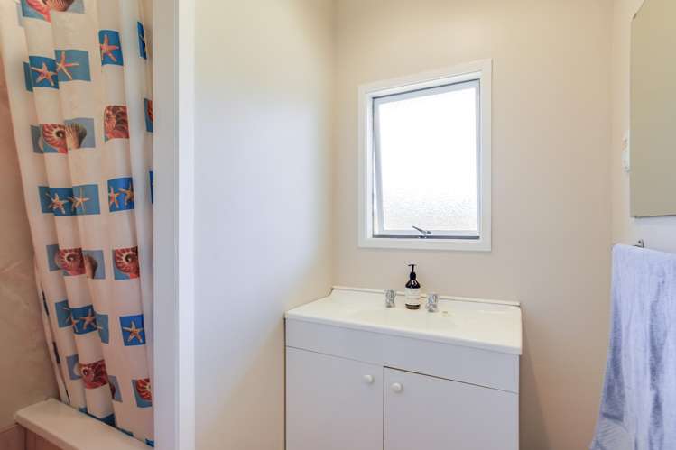 231 Pouewe Street Kawhia_23