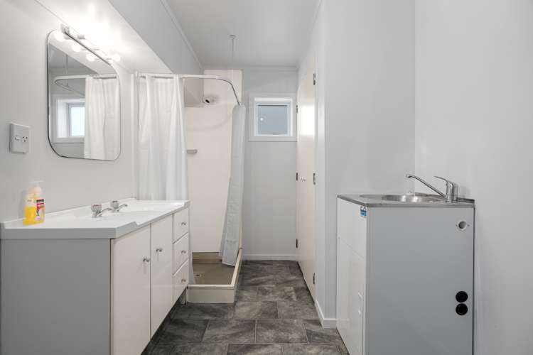 8 Meander Drive Welcome Bay_15