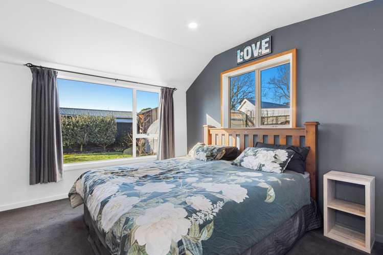 27 Pembertons Road Sefton_15