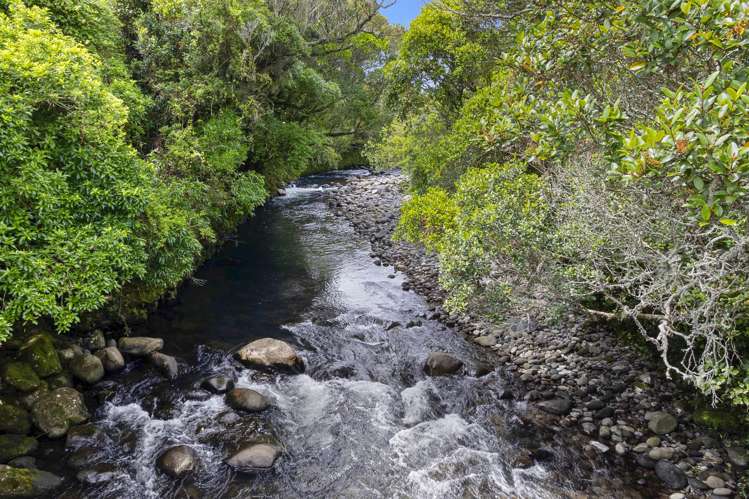 1506 Egmont Road Egmont Village_31