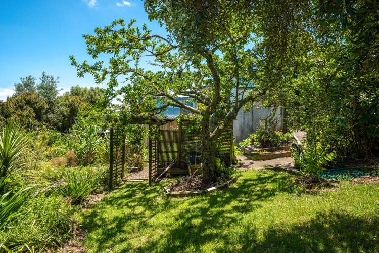 78 Queens Drive Oneroa_32