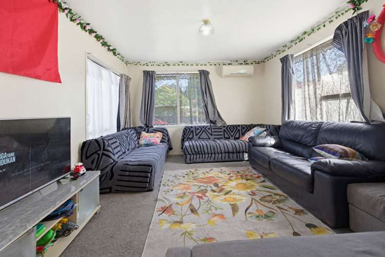 9 Panzic place Glen Eden_9