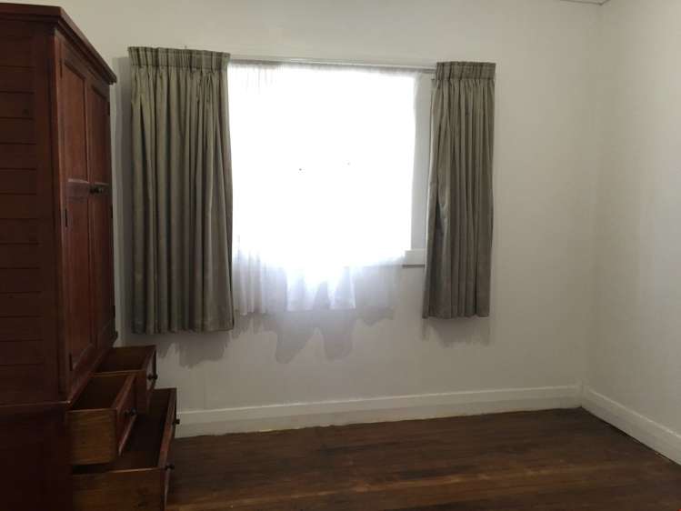 91 Beach Road Mellons Bay_8