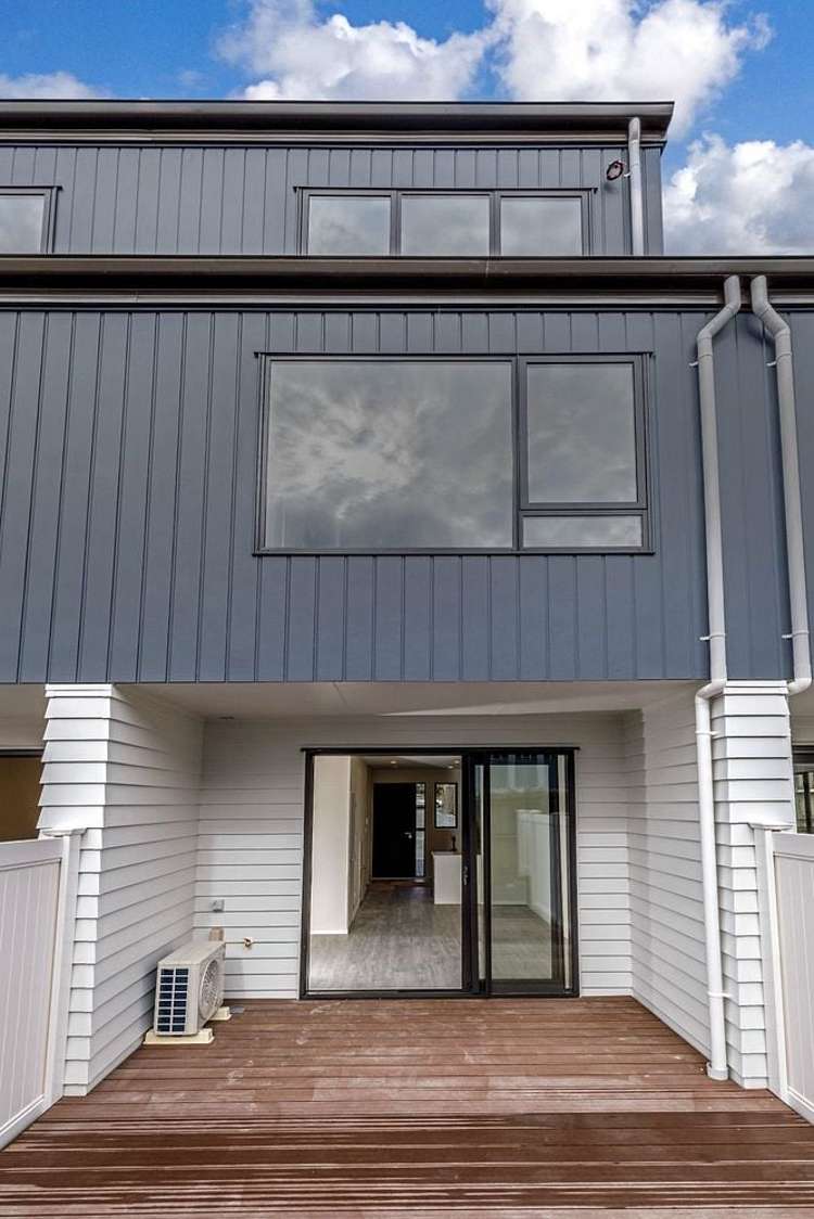 2D Glenford Lane Te Atatu Peninsula_10