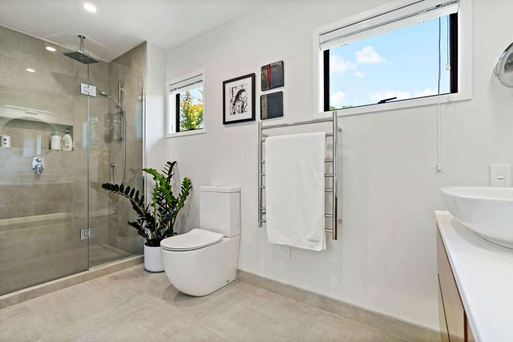 7 Helvetia Drive Browns Bay_15