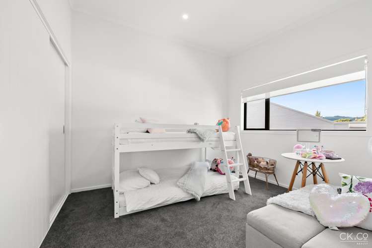 1/51 Kings Crescent Lower Hutt Central_12