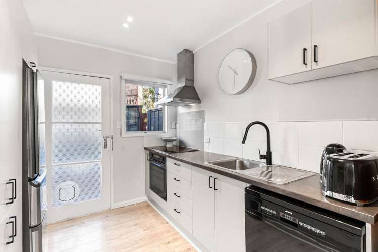 3/41 Masterton Road_1