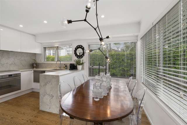 2/7 Hanlon Crescent Narrow Neck_4