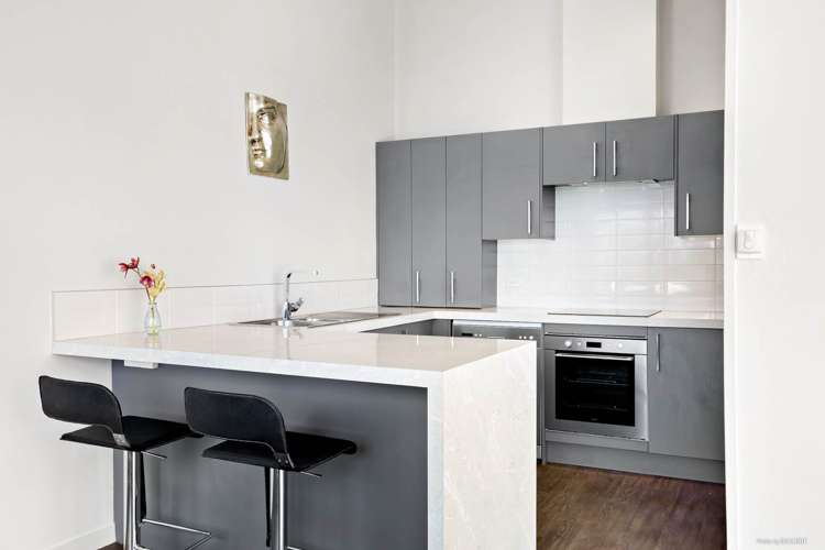 2/135 Exmouth Road Northcote_4