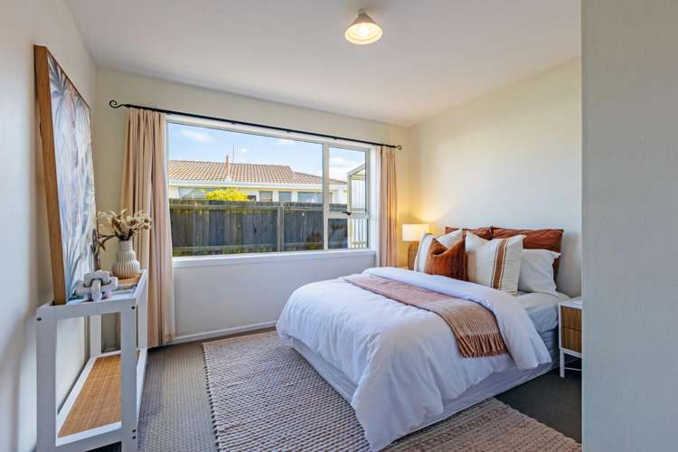 42b Delaware Crescent Russley_8