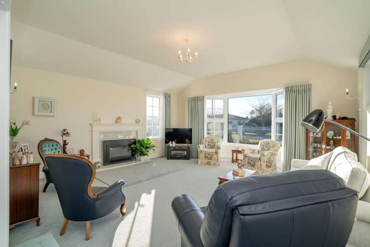 153 George Street Windsor_8