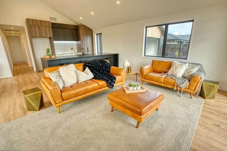 61 Ashley Drive Paroa_12