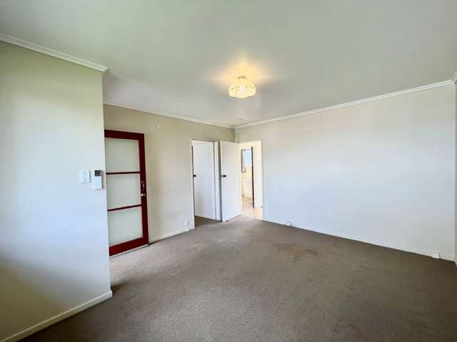 2/1 Sturges Road Henderson_3