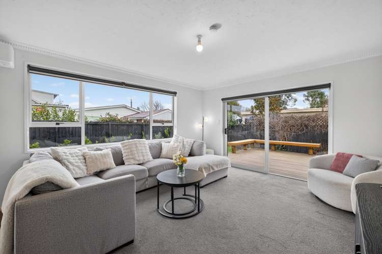 2/37 Petrie Street_2