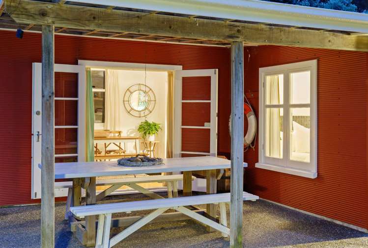 42 Field Way Waikanae Beach_8