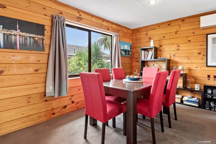 1 Newland Grove Henderson_4