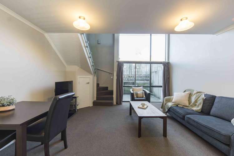 18B Charlemont Street Hamilton Central_3