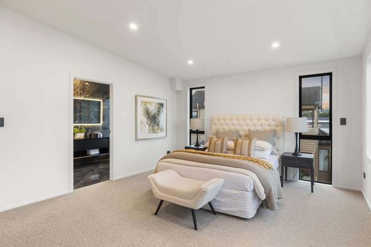 18A The Esplanade Eastern Beach_21