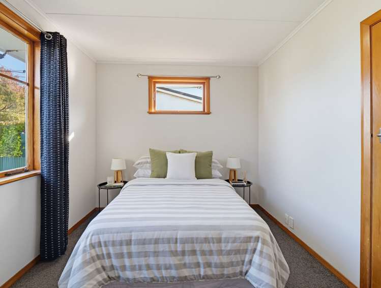 37 Hadfield Crescent College Estate_11