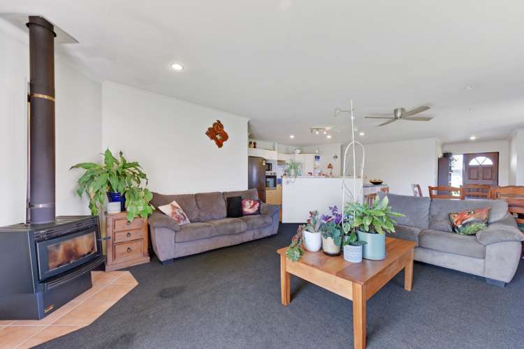 18 Monaco View Stoke_10