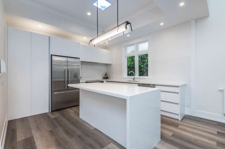 210 Oriental Parade Oriental Bay_11