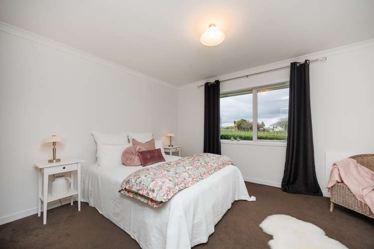 65 Reid Line West Feilding_19