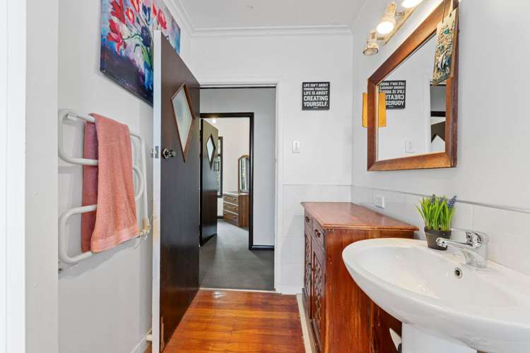 1620 East Coast Road Whakatiwai_19