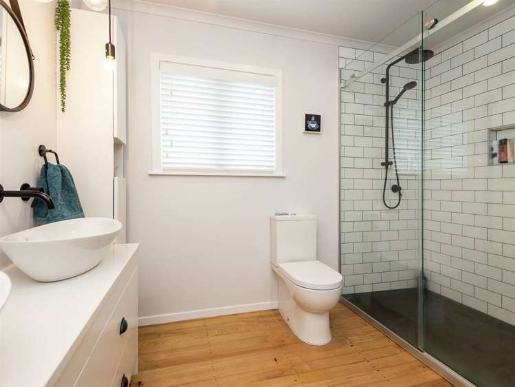 56 Selwyn Road Cockle Bay_11