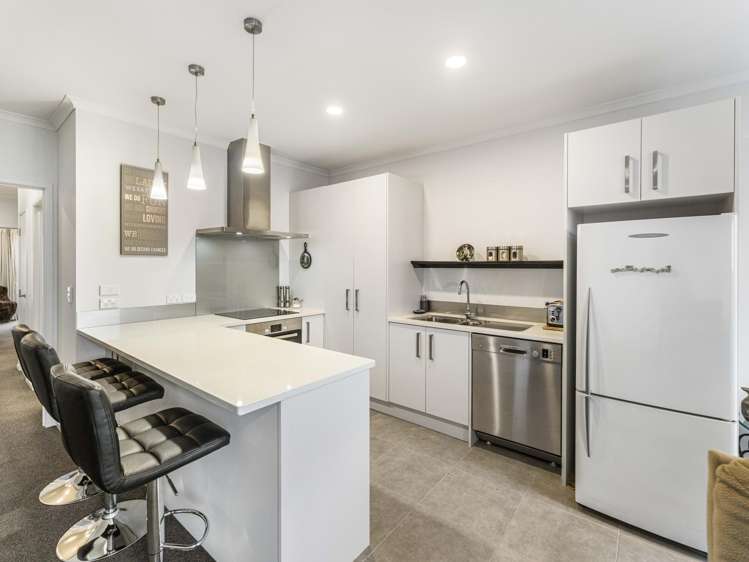 6/107 Edinburgh Street Pukekohe_3