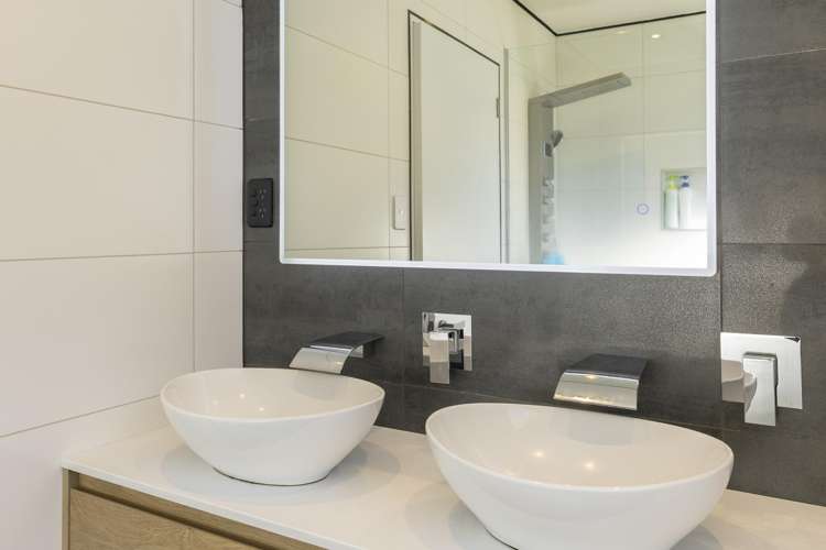 722 River Road Broadlands_13