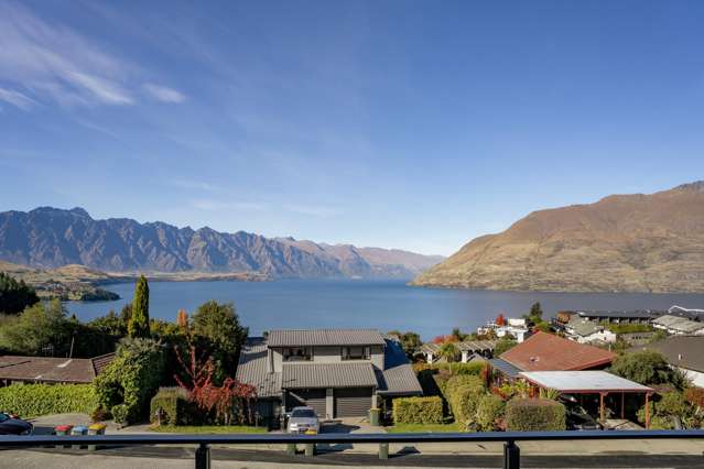 54C Wynyard Crescent Fernhill_2
