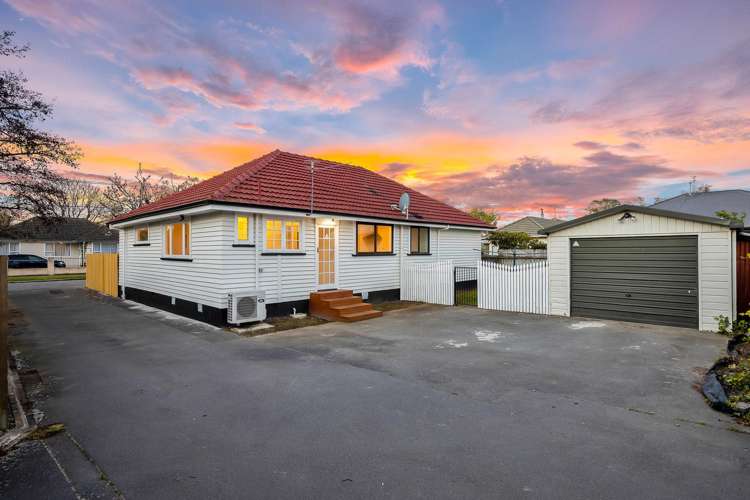 62 Achilles Street Burwood_16