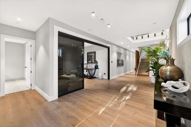 52 Beach Road Castor Bay_1