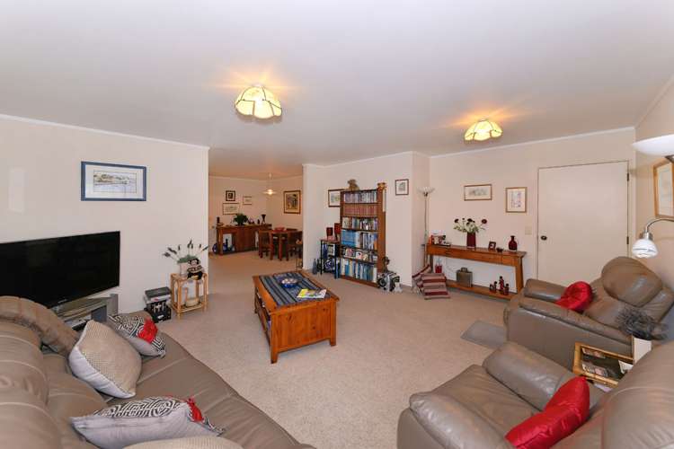 21 Vining Crescent Stoke_4