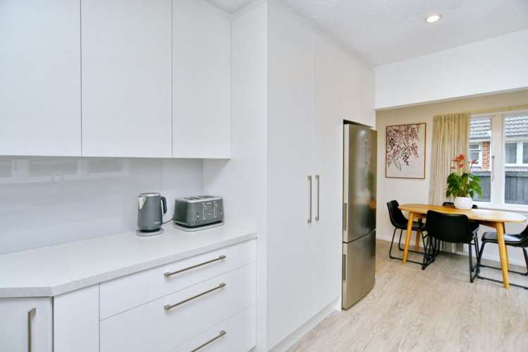 2/21 Dunedin Street Redwood_8