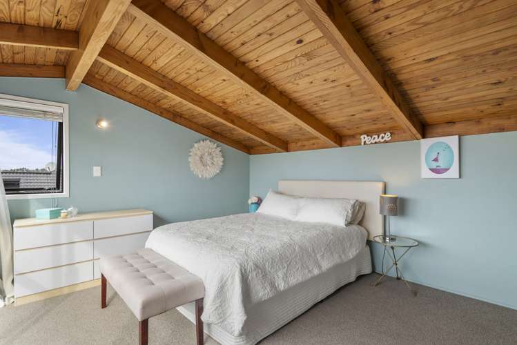 2/14a Commodore Parry Road Castor Bay_15