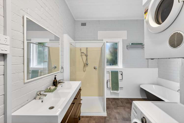 23 Railway Road Whakatu_10