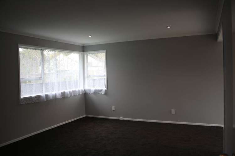 16 Ngatira Place Clendon Park_7