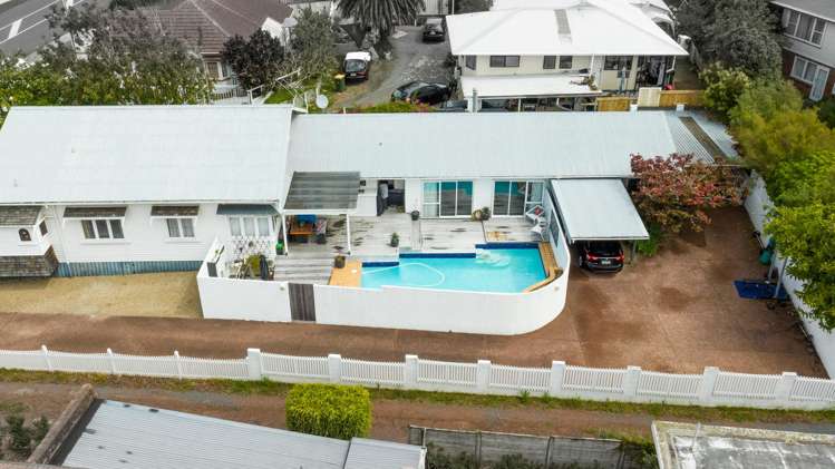 34 Te Atatu Road Te Atatu South_5