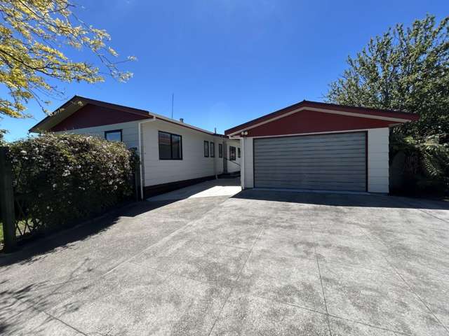 Beautifully Renovated Rural Retreat – Minutes from Masterton!
